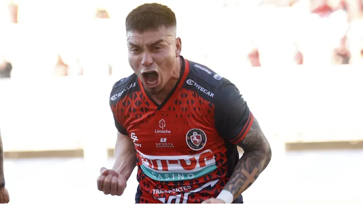Colo Colo no se rinde por Popín Castro y sigue en conversaciones con Deportes Limache.