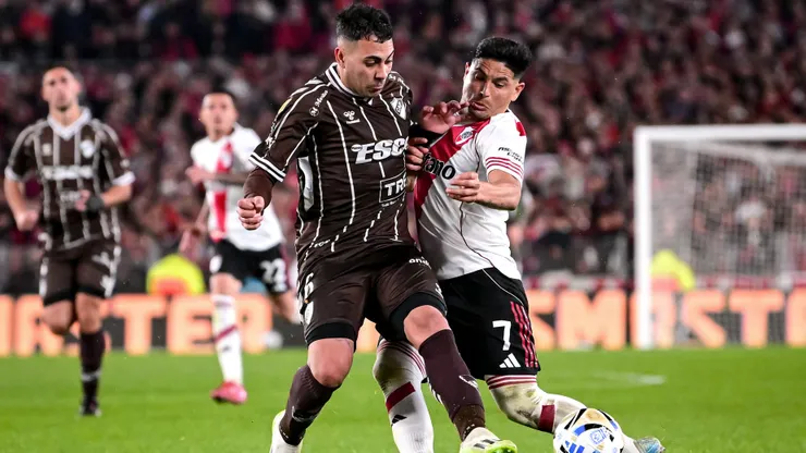 Alan Saldivia le abre el paso a Óscar Salomón en Colo Colo.