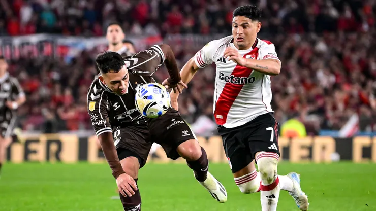 Colo Colo no es el único equipo que quiere a Óscar Salomón.