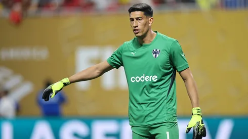 ¿Nuevo refuerzo para Colo Colo? Cooperativa adelanta decisión de Esteban Andrada