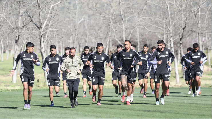 Colo Colo vuelve a los trabajos pensando en la temporada 2026, donde tiene un lugar definido.