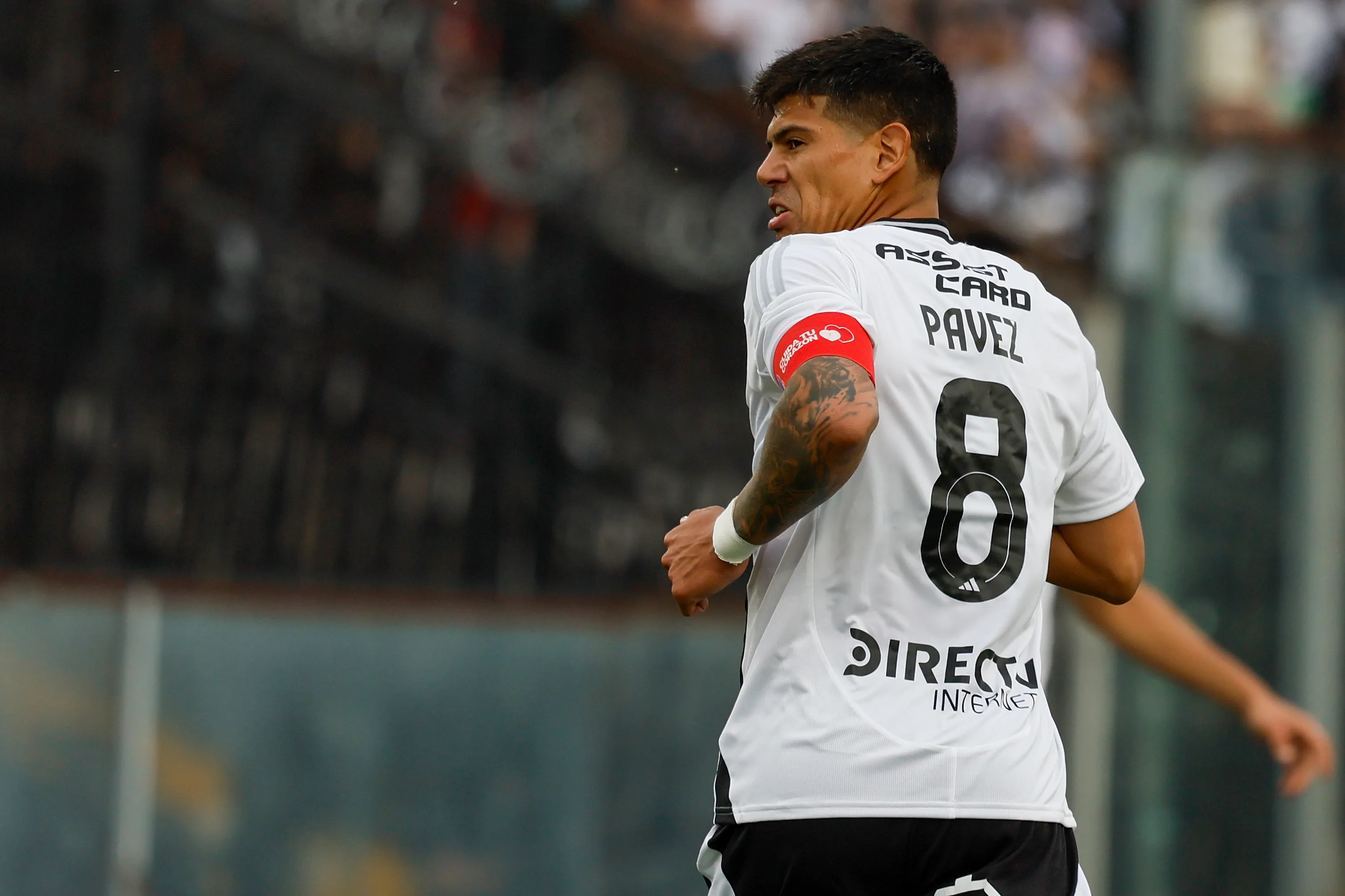 Colo Colo debe oficializar la salida de Esteban Pavez