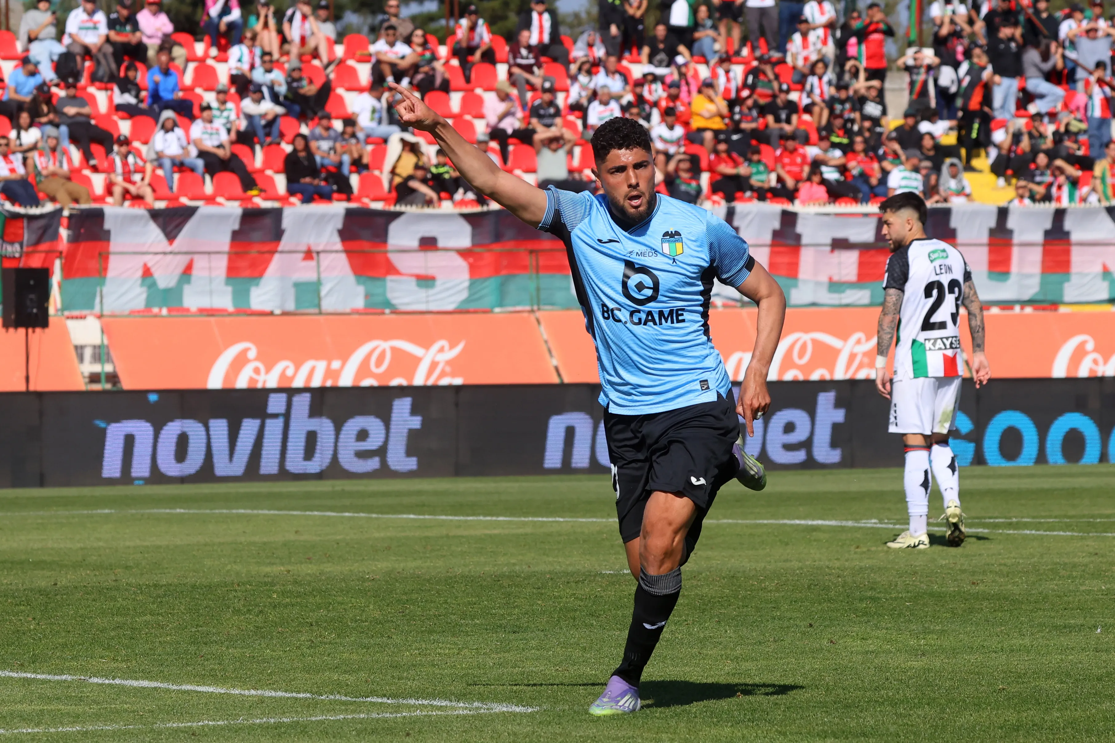 Maximiliano Romero comienza a ser analizado por Colo Colo.Imagen: Jonnathan Oyarzun/Photosport