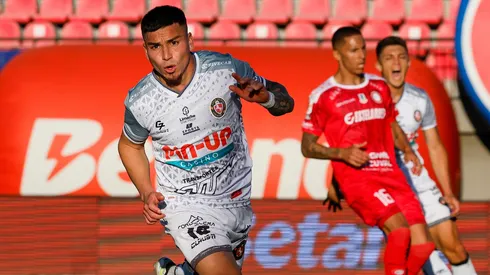 Se aleja definitivamente de Colo Colo: Revelan el nuevo destino de Popín Castro