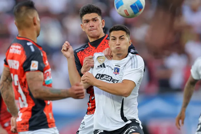 Colo Colo debutará ante Limache por la Liga de Primera 2026. Imagen: Javier Torres/Photosport