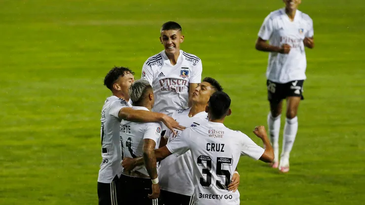 Llegó a Colo Colo como promesa, no se consolidó y hoy parte a exótica liga
