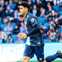 Sin apoyo en Colo Colo y lejos de Francia: El futuro de Pizarro es un misterio