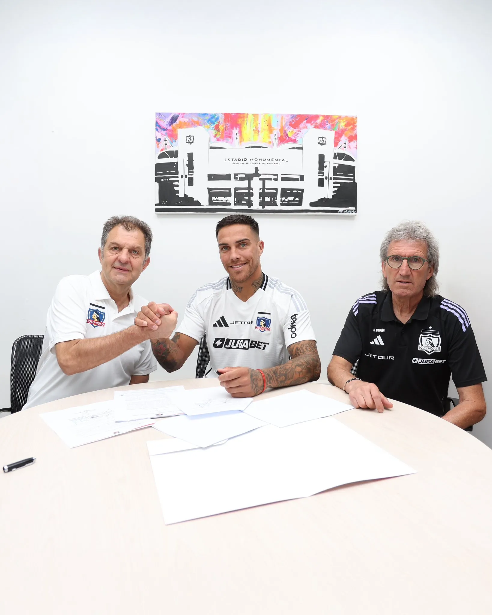 Javier Méndez se convirtió en jugador Colo Colo. Imagen: Colo Colo Oficial