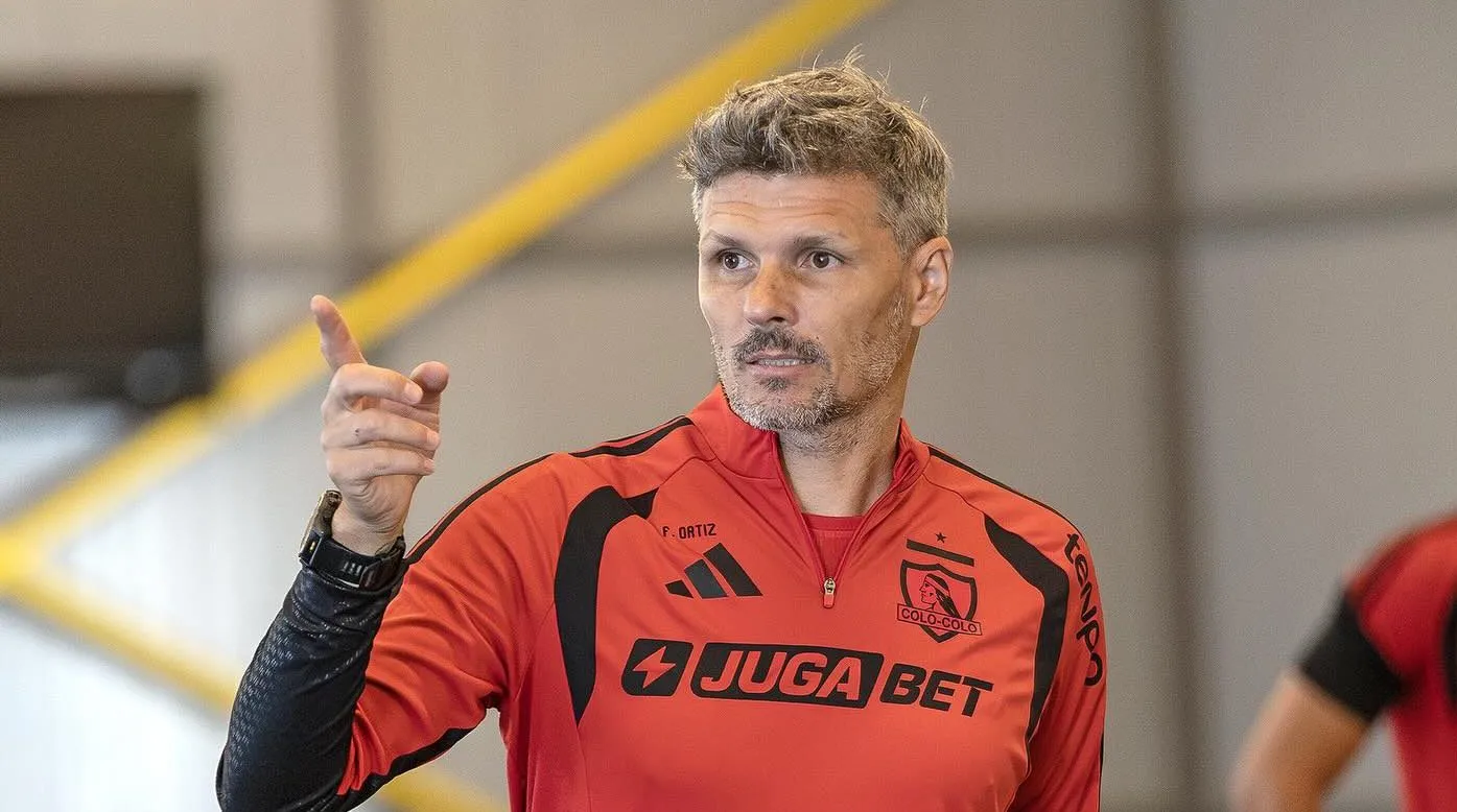Fernando Ortiz planea el Colo Colo 2026.