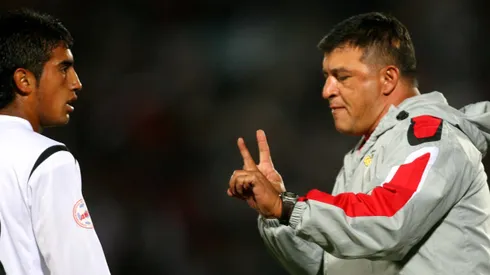 El día que Claudio Borghi dijo que Arturo Vidal sería el mejor central del mundo.