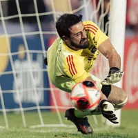 Colo Colo supera la prueba en penales ante Olimpia con un Tuto imponente