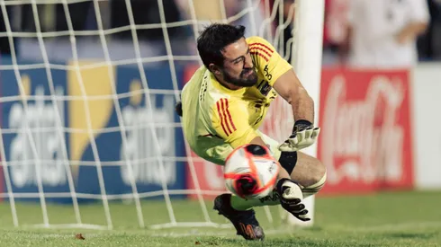 Colo Colo vence por penales a Olimpia por la Serie Río de la Plata.