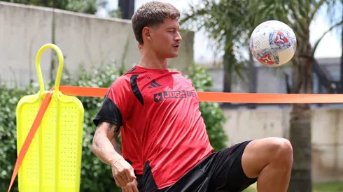 ¿Qué pasó con Joaquín Sosa? Fernando Ortiz explica la situación del jugador tras salir de la cancha ante Olimpia.
