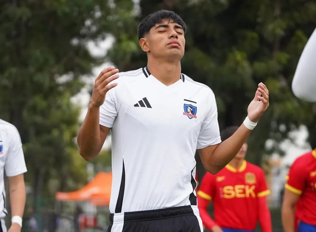 Matías Moya hizo su estreno en el cuadro Popular en el amistoso ante Olimpia. 