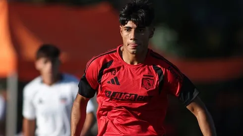 El juvenil que suma bonos con Fernando Ortiz en Colo Colo.
