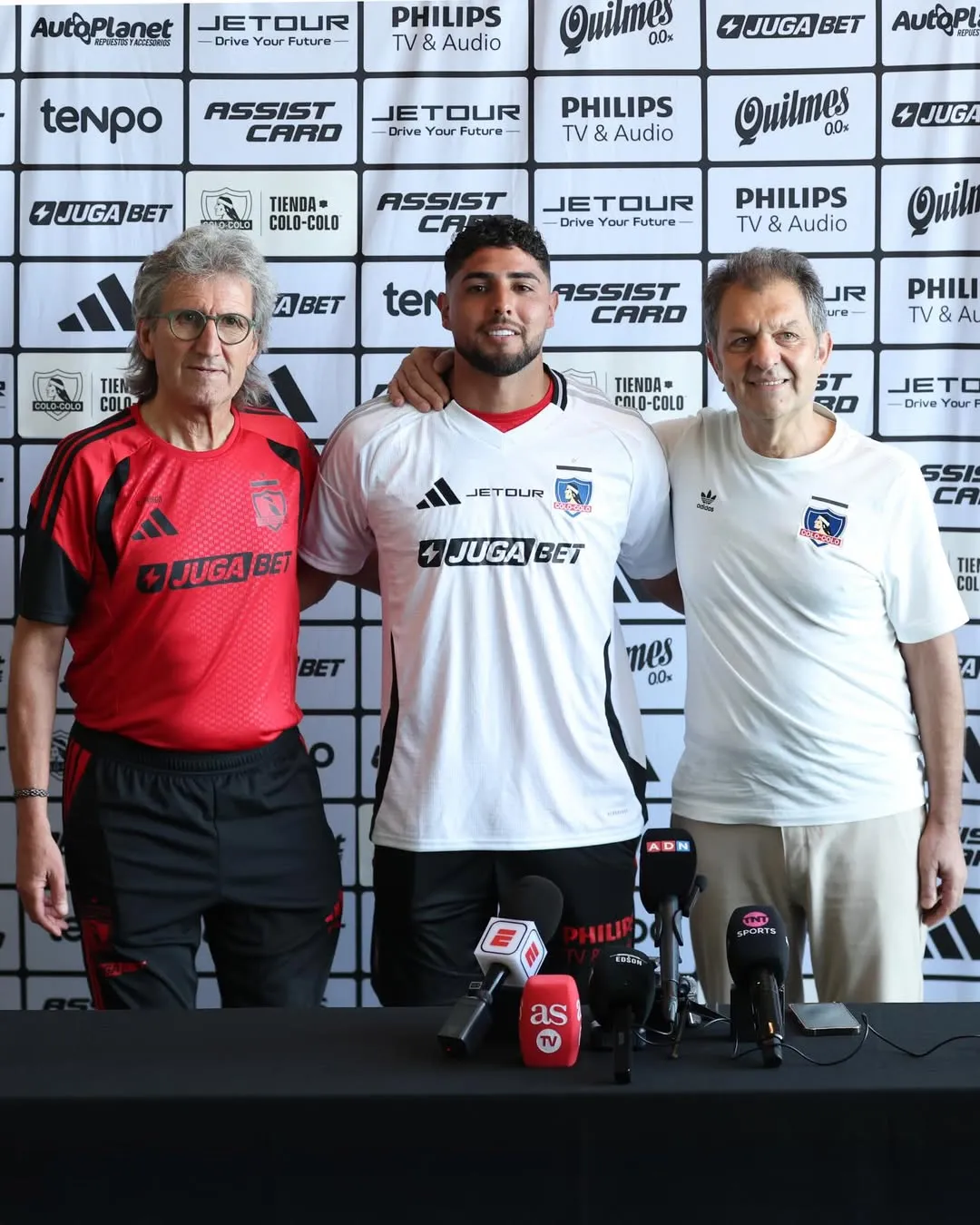 Maximiliano Romero en su presentación. Imagen: Colo Colo Oficial