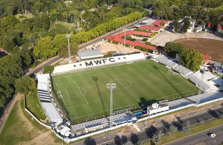 Estadio Parque Viera de Montevideo.