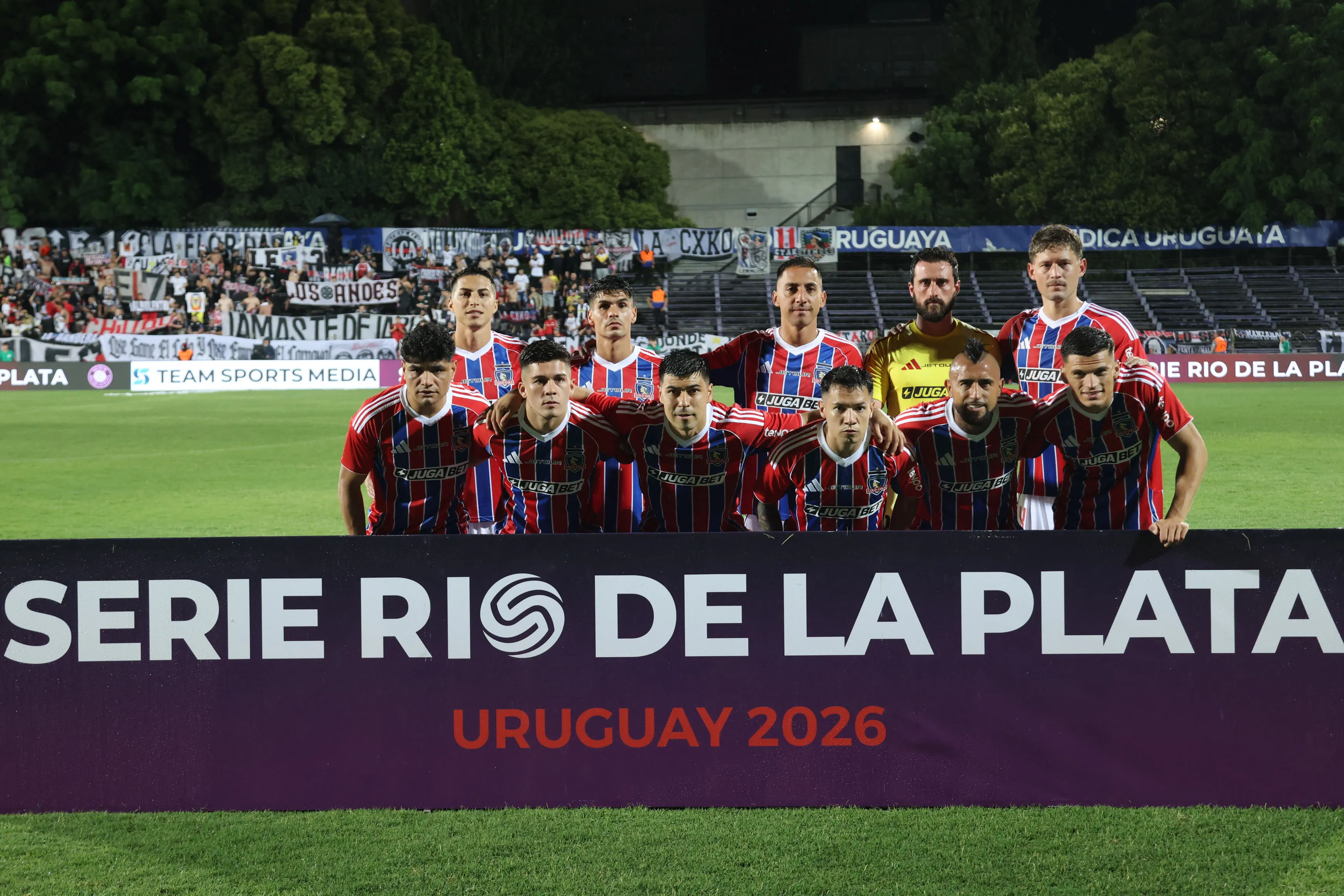 Claudio Aquino fue titular en el encuentro ante Olimpia y volvió a dejar dudas por su nivel.