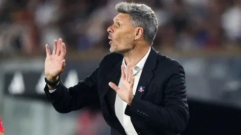 La crítica de Borghi a Ortiz por su línea de tres defensores.
