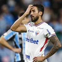 Incómoda llegada de Lucero a Chile por hincha de Colo Colo