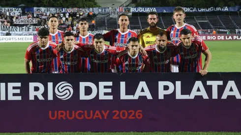 ¡Cambio de esquema! La probable formación de Colo Colo vs Peñarol en nuevo amistoso
