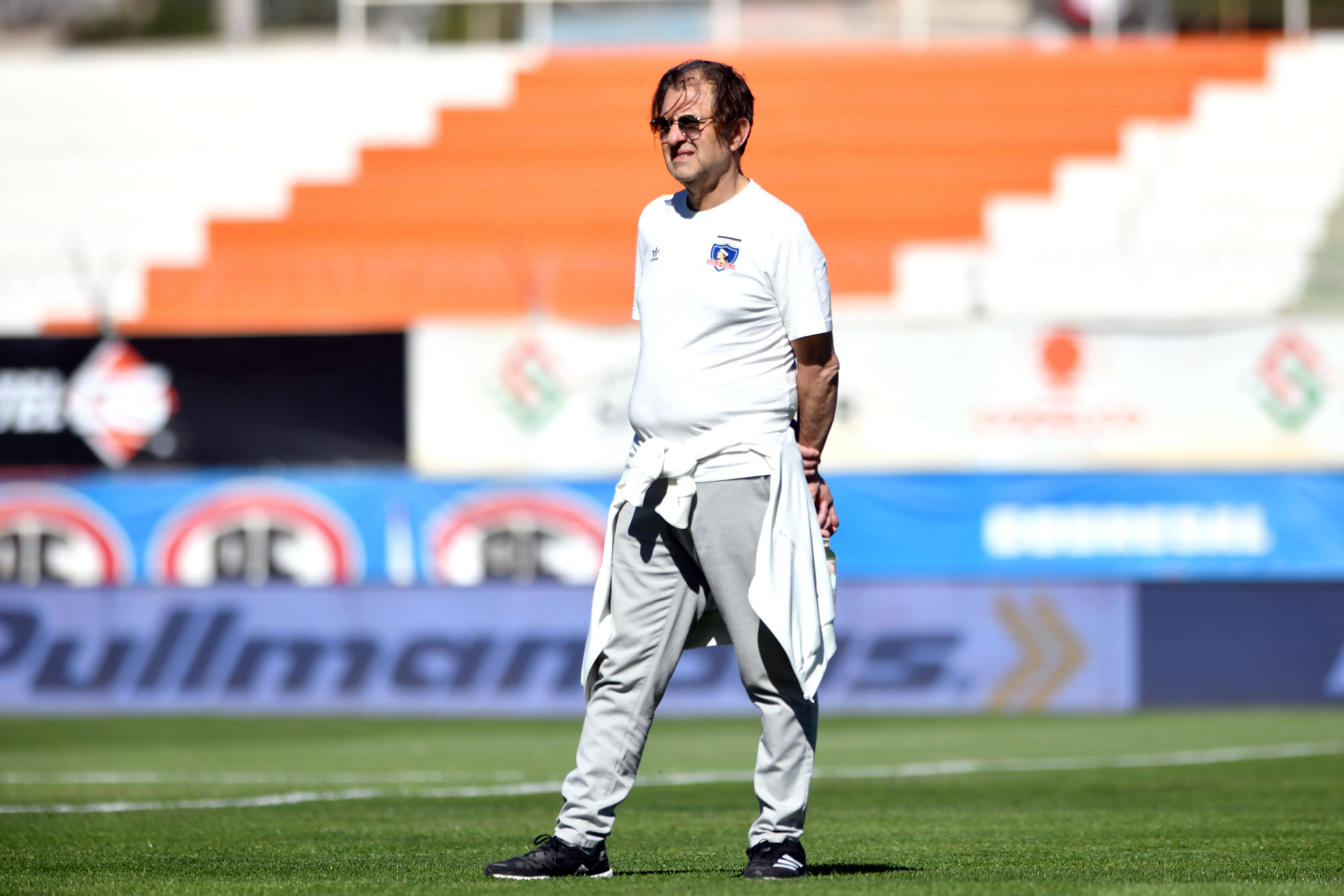 Aníbal Mosa busca comprar más acciones en Blanco y Negro. Imagen: Alejandro Pizarro/Photosport