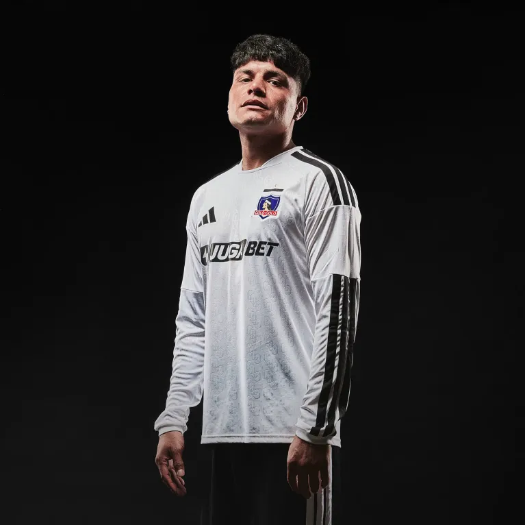 Camiseta local manga larga para hombres, $79.990 | Foto: Adidas