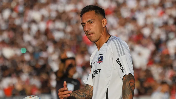 Javier Correa asoma como suplente en Colo Colo vs Peñarol.