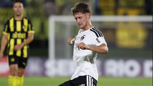 Los centrales de Colo Colo respondieron ante Peñarol