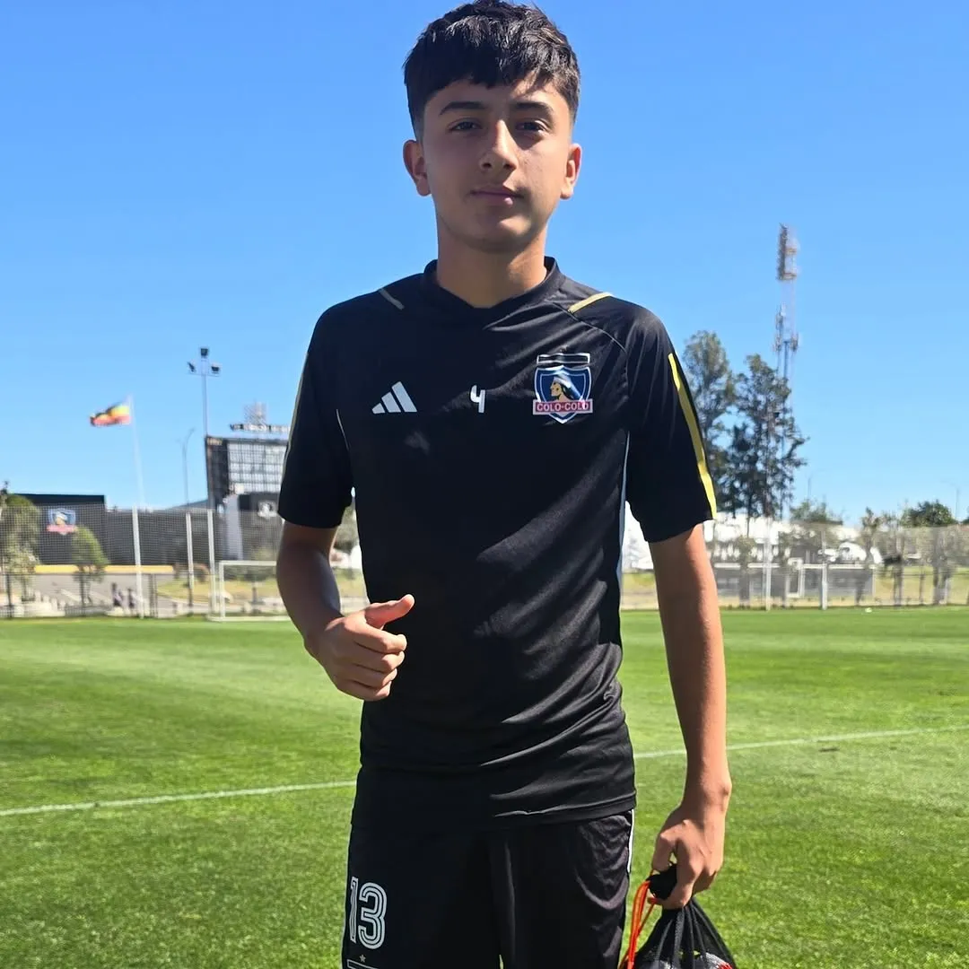 Marcel Olivares entrenando en Colo Colo durante 2025.