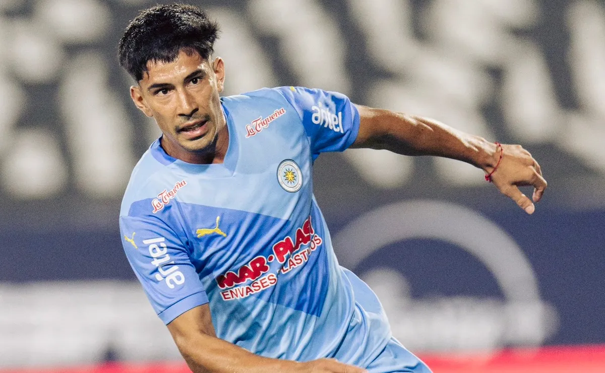 Salomón Rodríguez sorprende en Brasil: golazo a Gremio y sueño copero en Uruguay 3 Ex Colo Colo: Salomón Rodríguez es elogiado en Uruguay