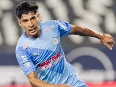 Ex Colo Colo: Salomón Rodríguez es elogiado en Uruguay