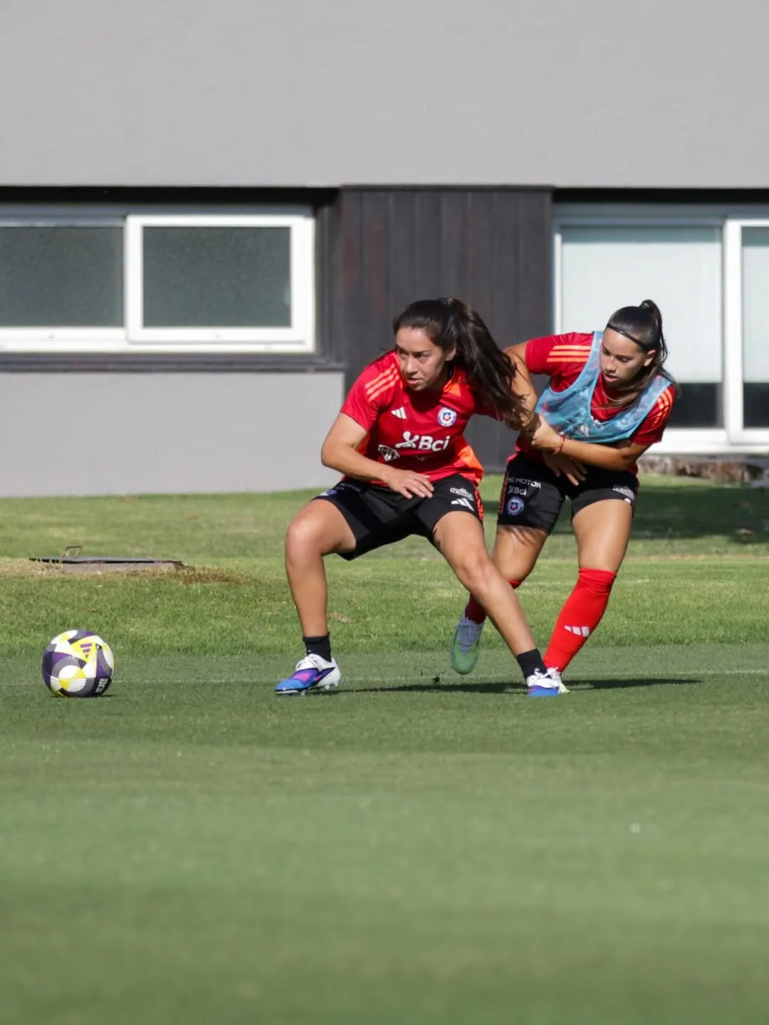 Chile Femenino disputó un amistoso de entrenamiento contra La Roja sub 20 | Foto: FFCH