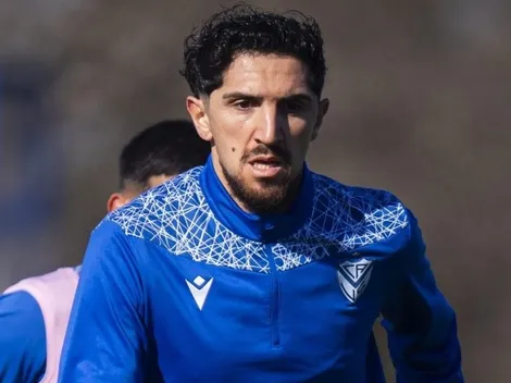 ¿Se aleja de Colo Colo? DT de Vélez está maravillado con Diego Valdés