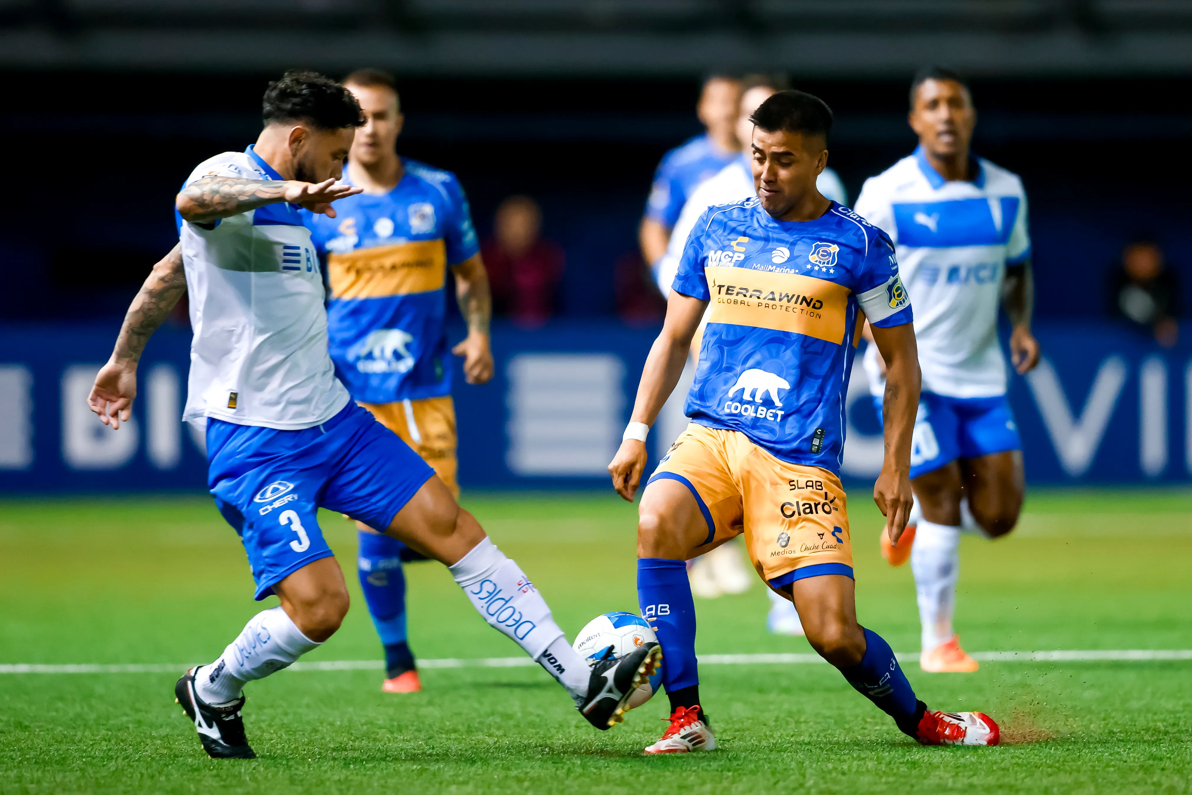 Colo Colo manda oferta por Álvaro Madrid. Imagen: Pepe Alvujar/Photosport