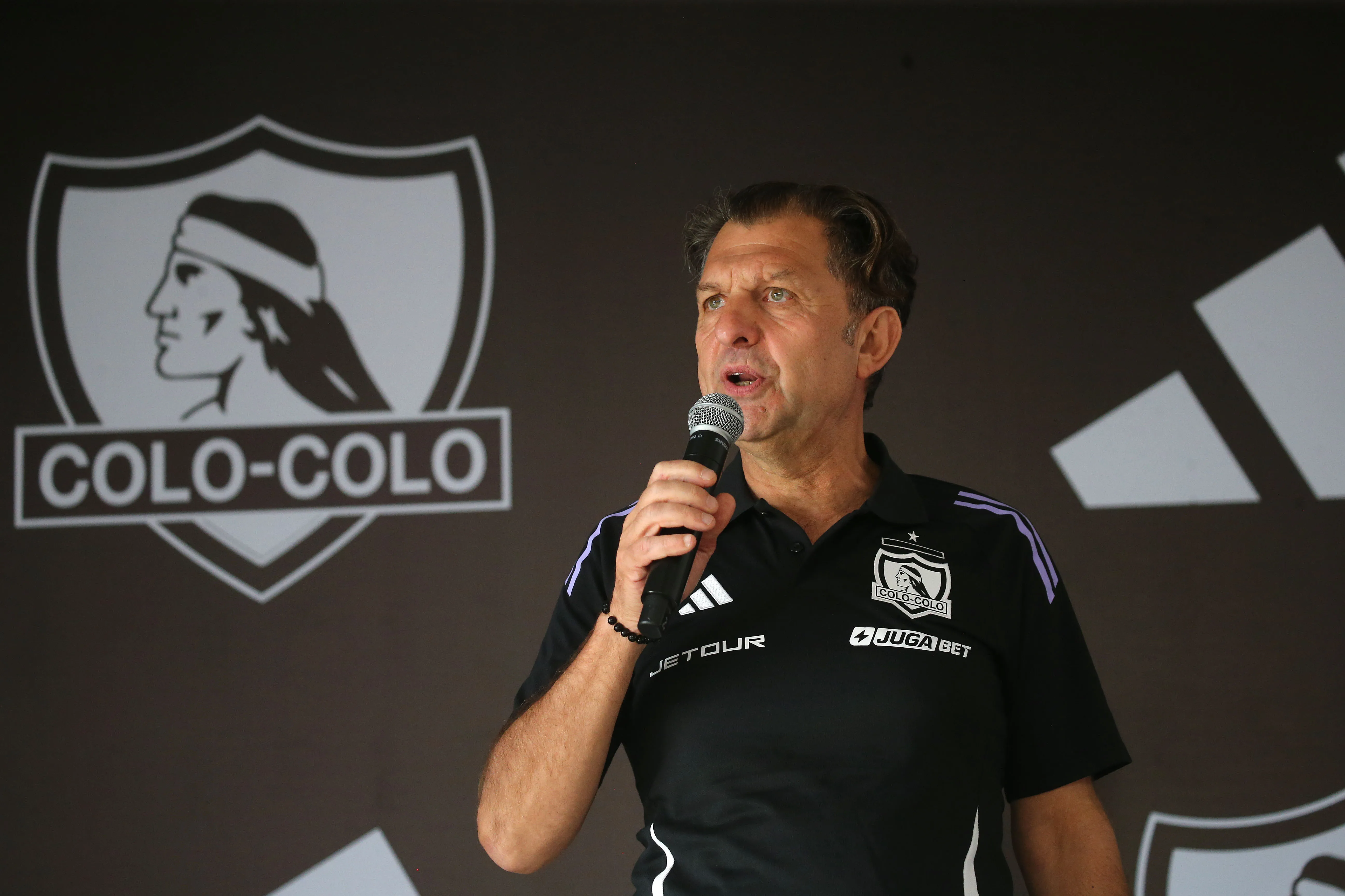 Aníbal Mosa y la posibilidad de un nuevo refuerzo para Colo Colo.Imagen: Javier Salvo/Photosport