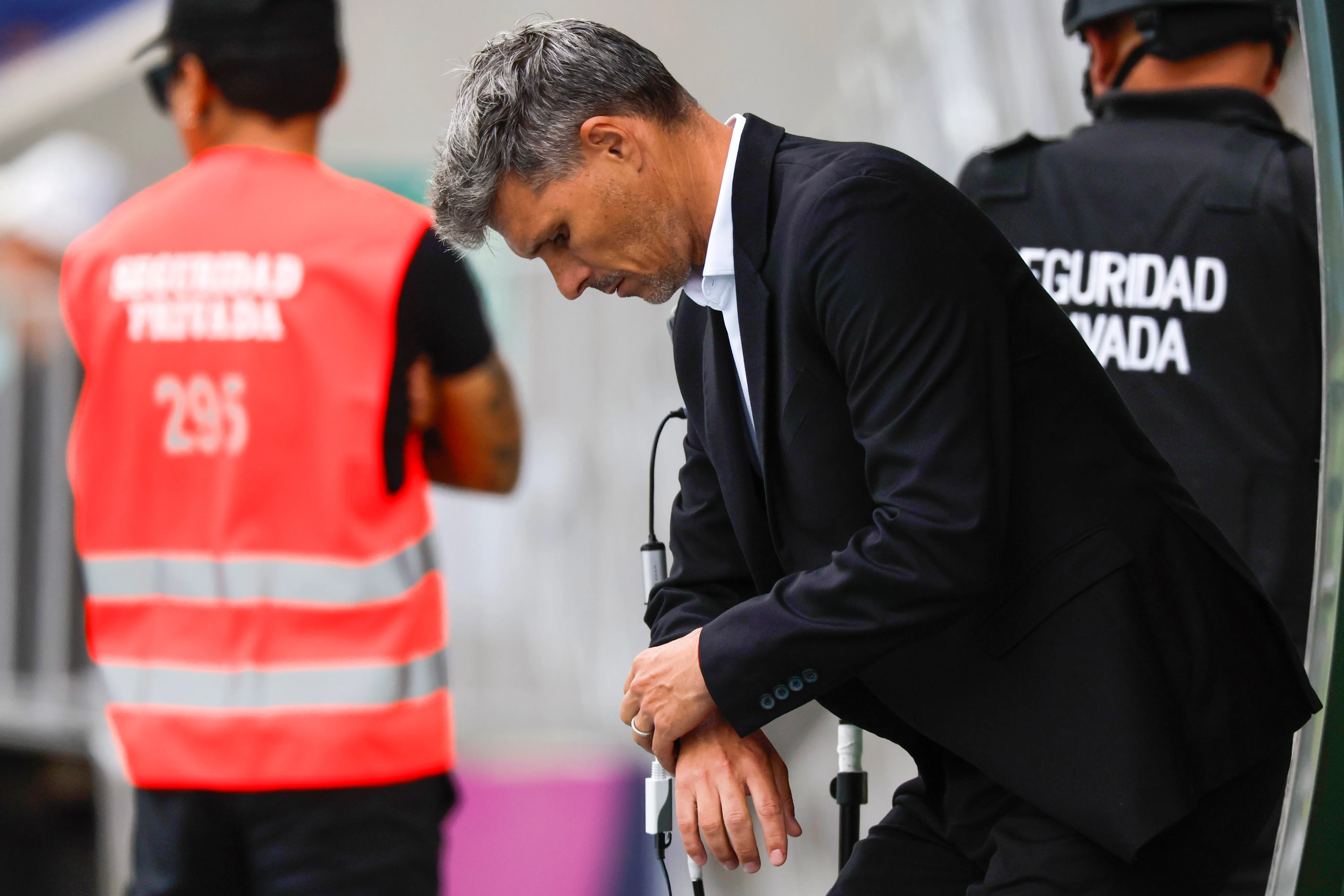 Fernando Ortiz aún no encuentra el rumbo en Colo Colo. Imagen: Andres Pina/Photosport