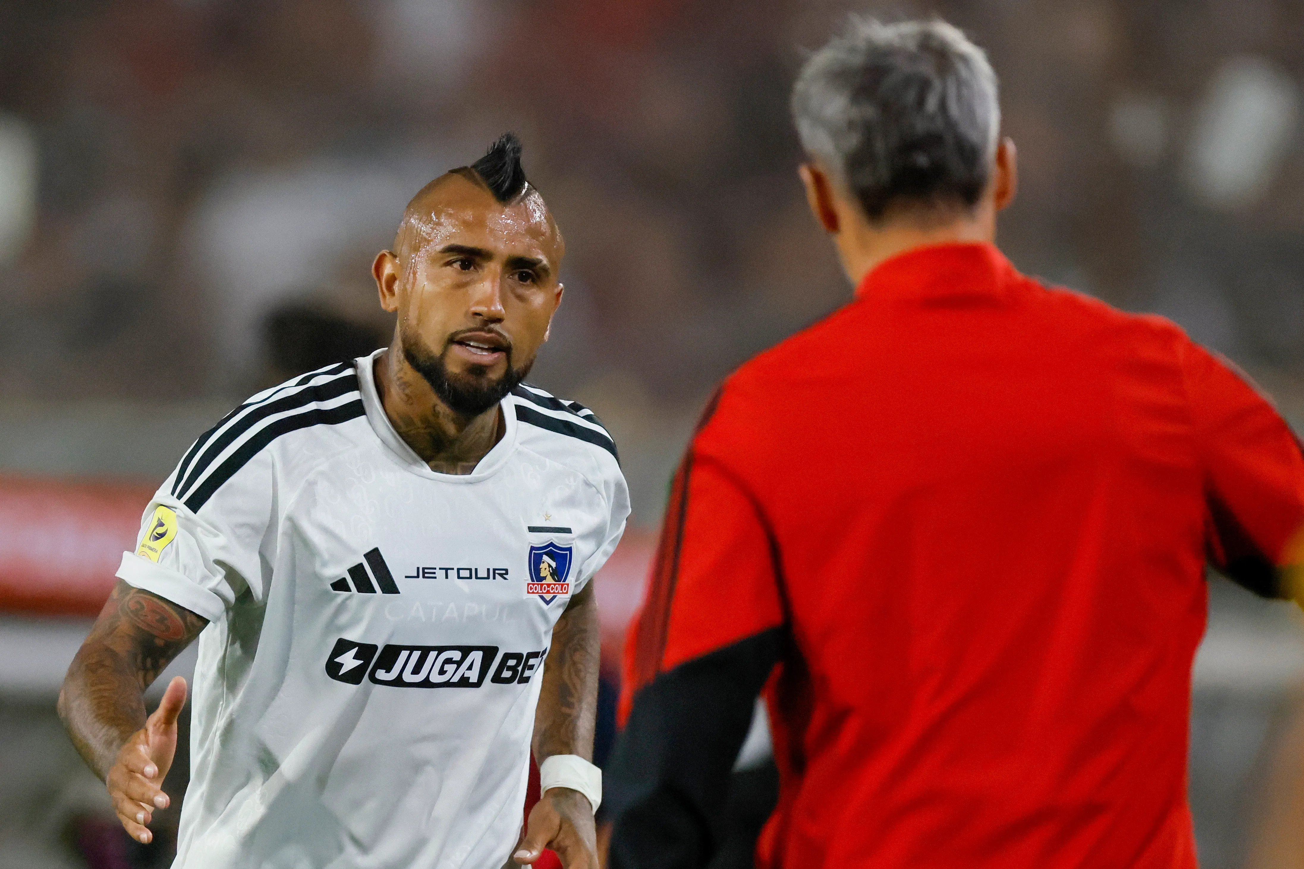 Fernando Ortiz descartó cualquier problema con Arturo Vidal en Colo Colo.