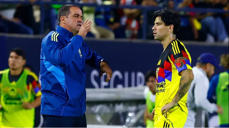 DT de América complica a Colo Colo por Víctor Dávila.