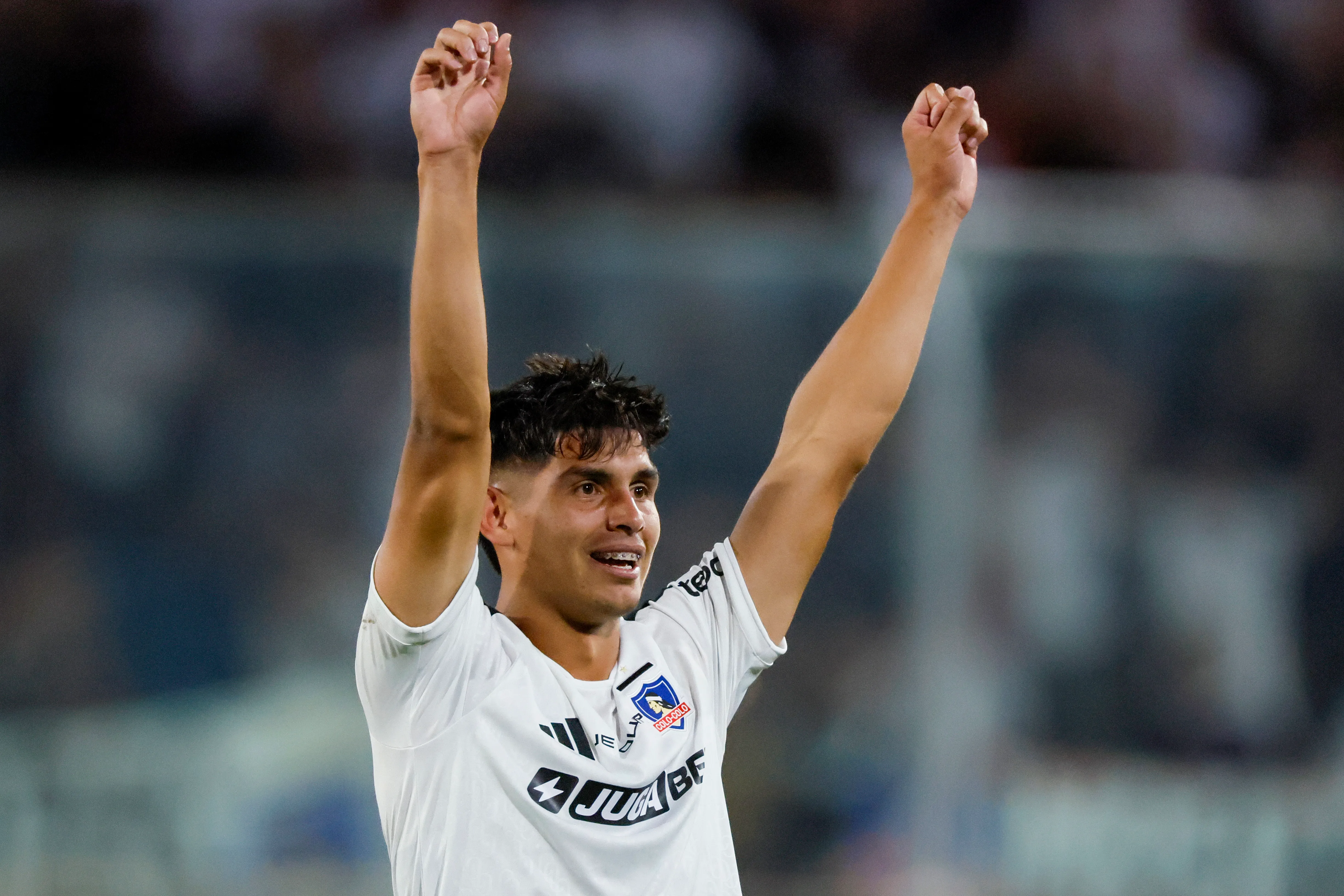 Yastin Cuevas le dio el triunfo al cuadro Popular en la agonía del partido ante Everton. 