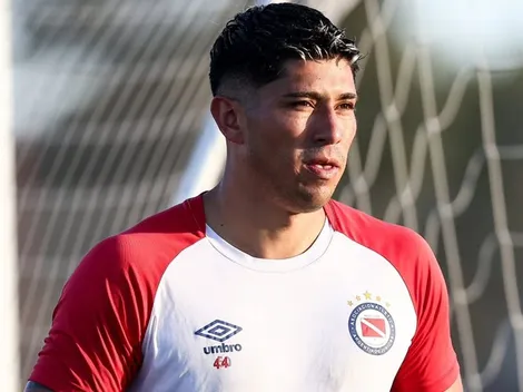 Cortés suma nueva valla invicta, aunque con grosero error ante River