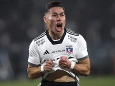 Óscar Opazo es presentado como refuerzo en su nuevo equipo