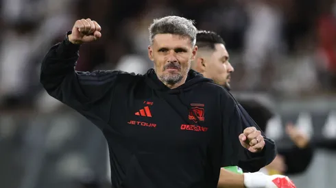 Fernando Ortiz festeja la victoria del Cacique por 1-0 ante Unión La Calera.