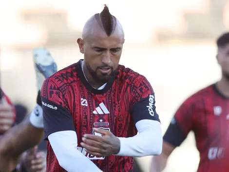 Antes del clásico: Ortiz alinea a Arturo Vidal titular en entrenamiento