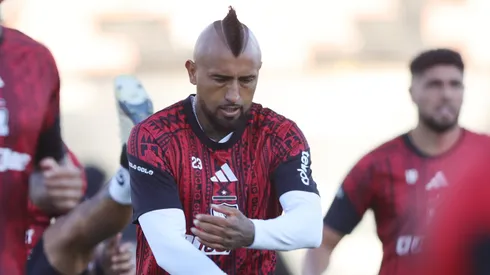 Arturo Vidal entrenó como titular este jueves