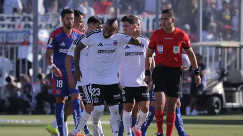 Informe del Superclásico explica amarilla a Vidal en Colo Colo.