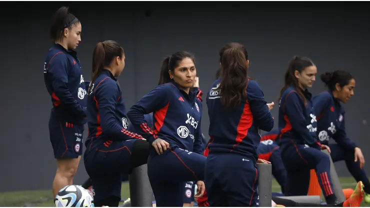 ¿A qué hora juega Chile femenino vs Paraguay y qué canal transmite?