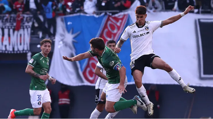 El pasto sintético que recibirá a Colo Colo ante Audax Italiano.