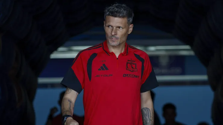 ¿Por qué Colo Colo juega sin extremos? La particular respuesta de Fernando Ortiz.