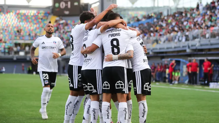 Colo Colo escala en la tabla tras derrotar a Audax Italiano.